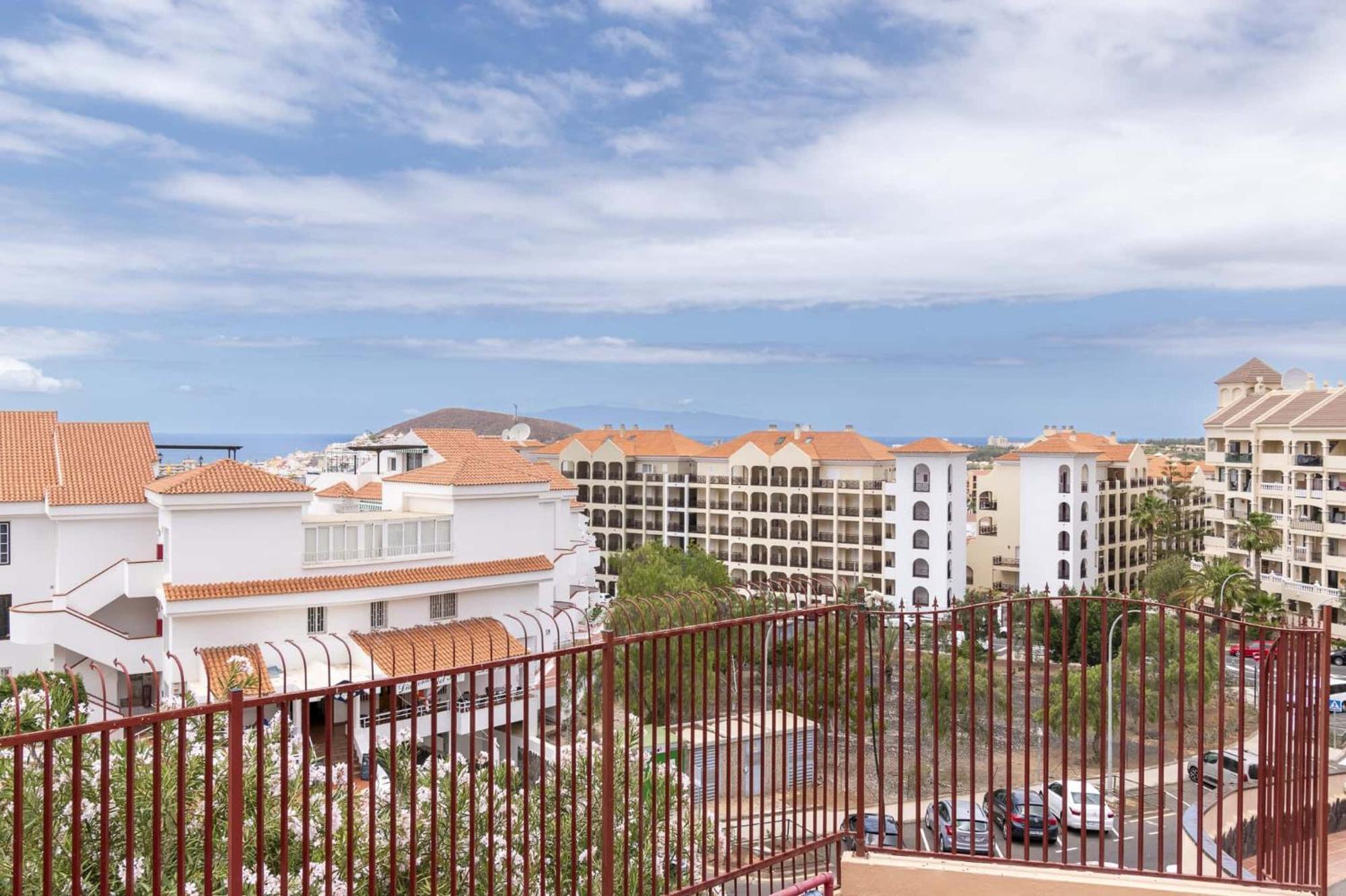 לוס כריסטיאנוס The Heights Apartment Los Cristianos מראה חיצוני תמונה