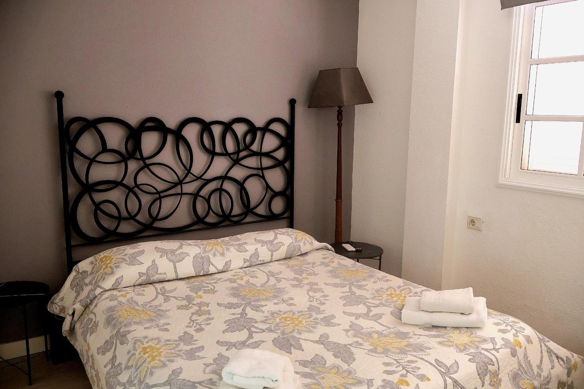 לוס כריסטיאנוס The Heights Apartment Los Cristianos מראה חיצוני תמונה